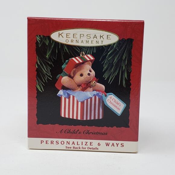 1993 Hallmark A Childs Christmas Keepsake Handcrafted Holiday Ornament. - Picture 1 of 7